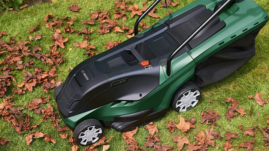La tondeuse à gazon Bosch UniversalRotak 550