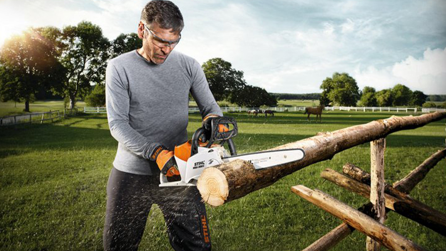 La tronçonneuse électrique MSA 200 C-B STIHL