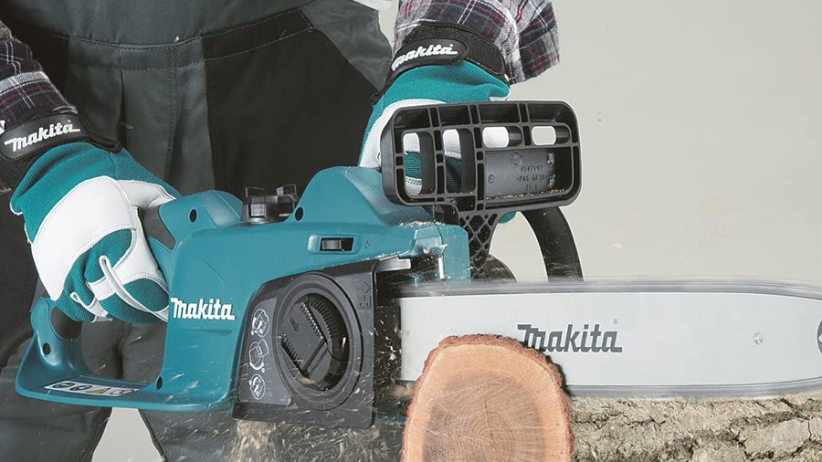 La tronçonneuse UC3541A Makita