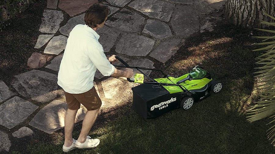 La tondeuse à gazon G40LM35 Greenworks