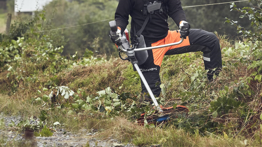 La débroussailleuse à batterie professionnelle 535iFR Husqvarna