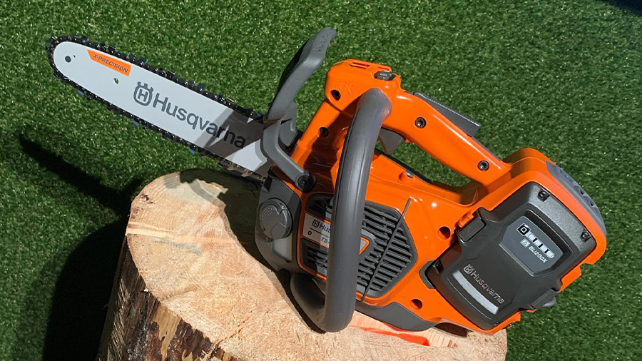 La tronçonneuse à batterie 540i XP Husqvarna