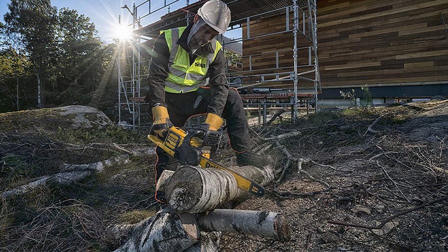  La tronçonneuse sur batterie DCM 575 DEWALT 