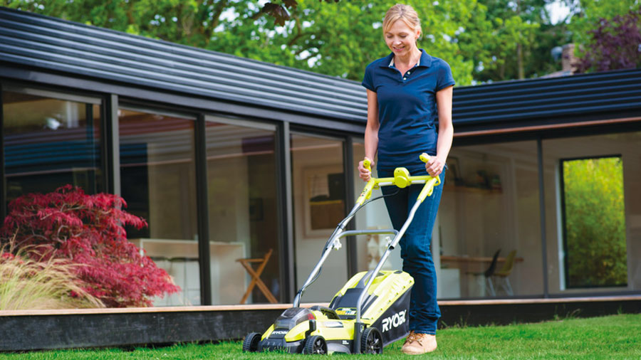 Avis test tondeuse sur batterie RYOBI RLM18X33H40 pas cher promotion