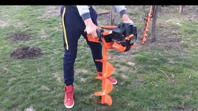 La tarière thermique FX-EB152 FUXTEC La tarière thermique FX-EB152 FUXTEC