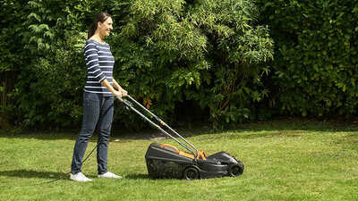 Tondeuse à gazon filaire 1000 W + prolongateur Black & Decker Tondeuse à gazon filaire 1000 W + prolongateur Black & Decker