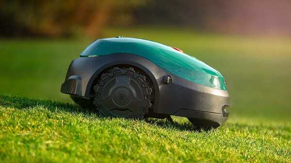 Robot de tonte RK 4000 Pro Robomow : tondre uniformément les pelouses