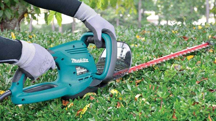 Le taille haies filaire 550 W UH5570 MAKITA