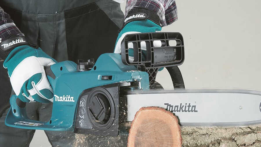 La tronçonneuse UC3541A Makita