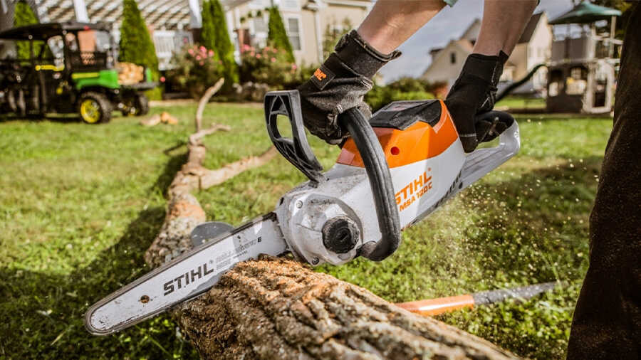 Petite tronçonneuse électrique stihl