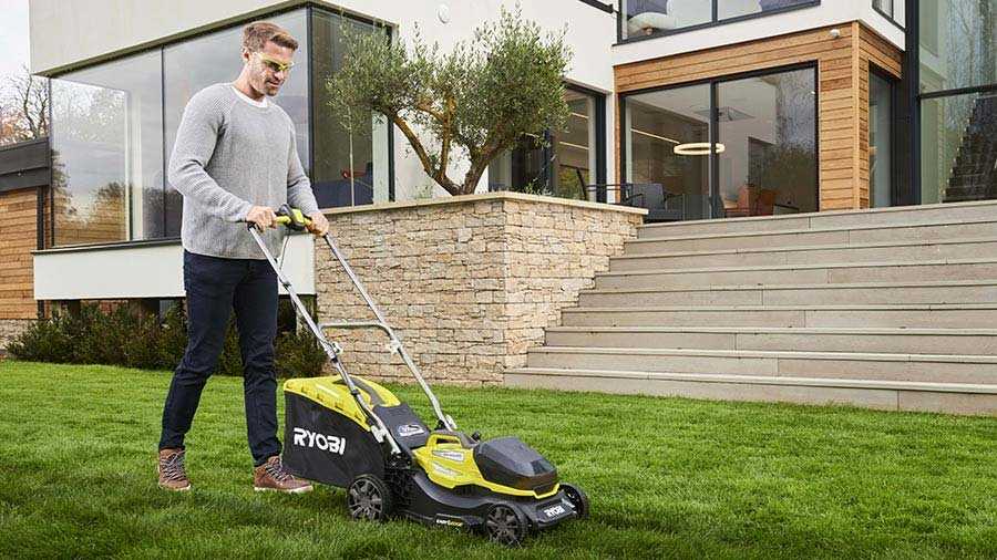 Tondeuse poussée Brushless Ryobi 18V ONE+ RY18LMX40A-0