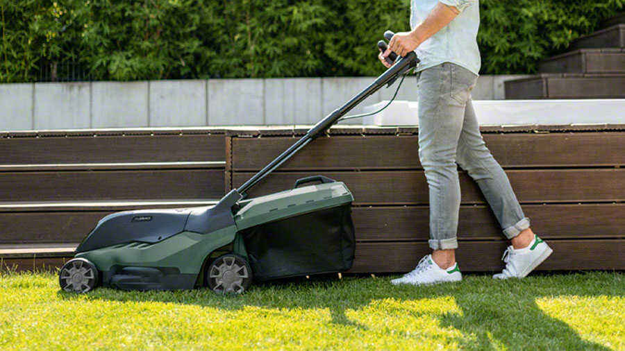 La tondeuse à gazon sans fil AdvancedRotak 36-750 BOSCH